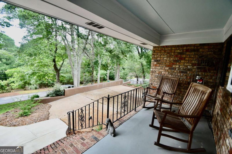 Photo 10 of 280 Valleybrook Drive