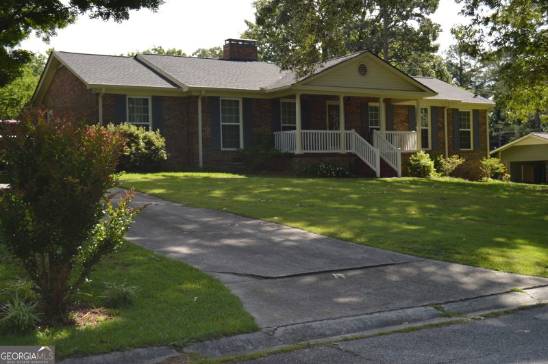 Photo 2 of 98 Beechwwod Boulevard