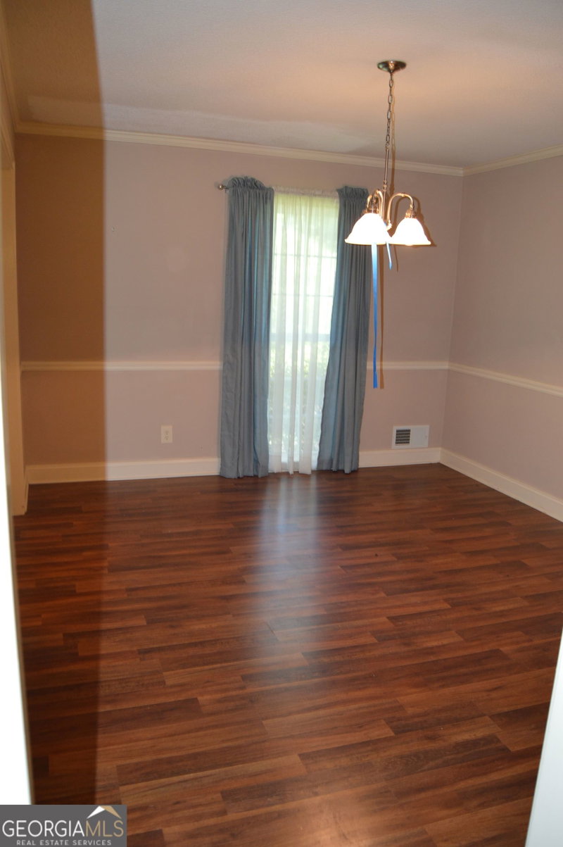 Photo 18 of 98 Beechwwod Boulevard