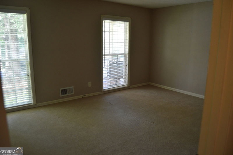 Photo 9 of 98 Beechwwod Boulevard