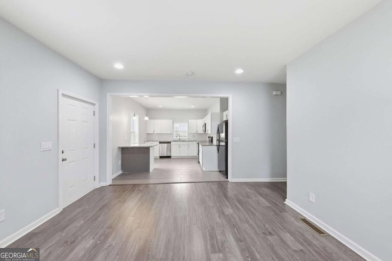 Photo 11 of 1152 Wedgewood Drive NW