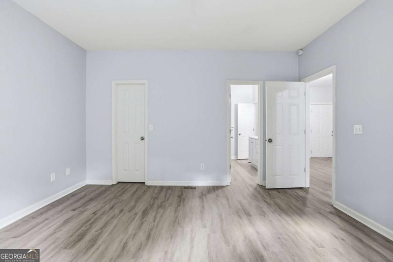 Photo 17 of 820 Magna Carta Drive NW