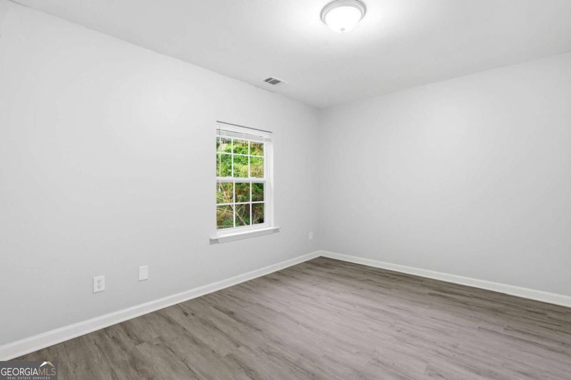 Photo 20 of 820 Magna Carta Drive NW