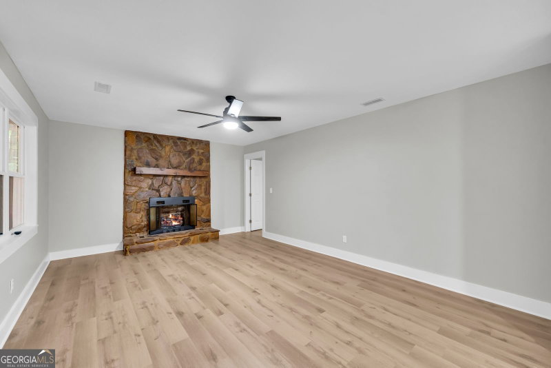 Photo 7 of 314 Skyview Circle