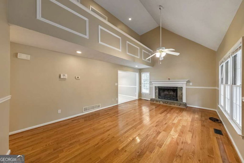 Photo 16 of 2648 Foxglove Drive SW