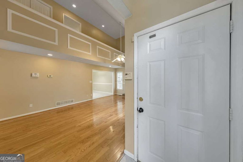 Photo 17 of 2648 Foxglove Drive SW