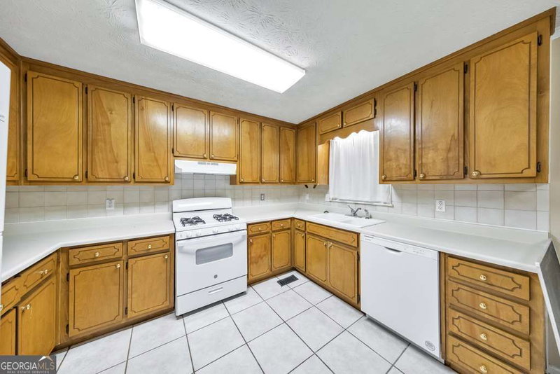 Photo 21 of 2648 Foxglove Drive SW
