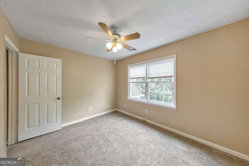 Photo 38 of 2648 Foxglove Drive SW