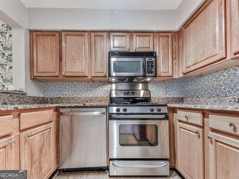 Photo 13 of 3960 Riverlook Parkway SE #102