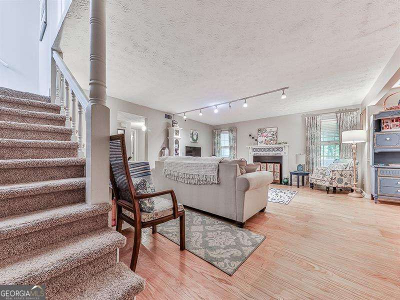 Photo 9 of 3960 Riverlook Parkway SE #102