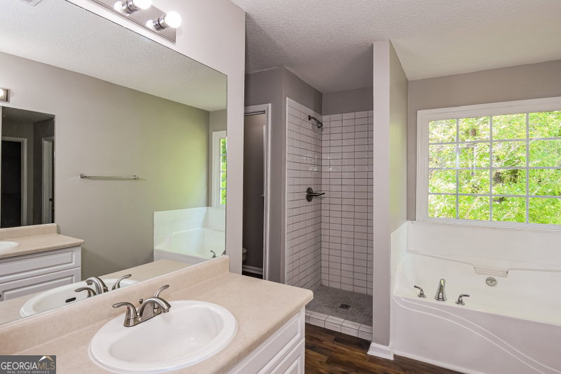 Photo 17 of 1016 Saddle Brooke Drive