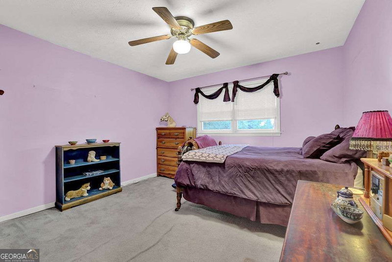 Photo 18 of 4916 Oak Grove Drive