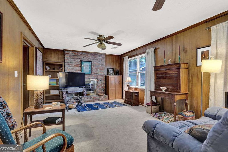 Photo 5 of 4916 Oak Grove Drive