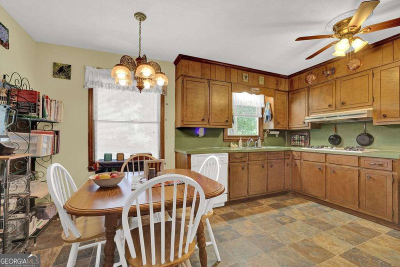 Photo 8 of 4916 Oak Grove Drive