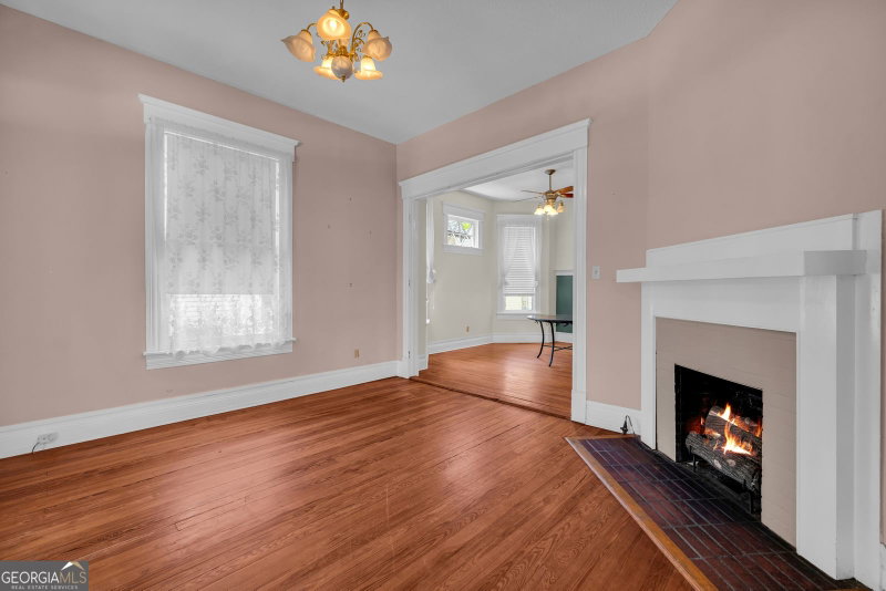 Photo 10 of 170 S Mcintosh Street