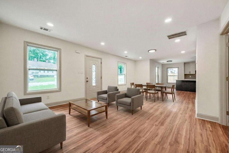 Photo 5 of 447 Birney Street