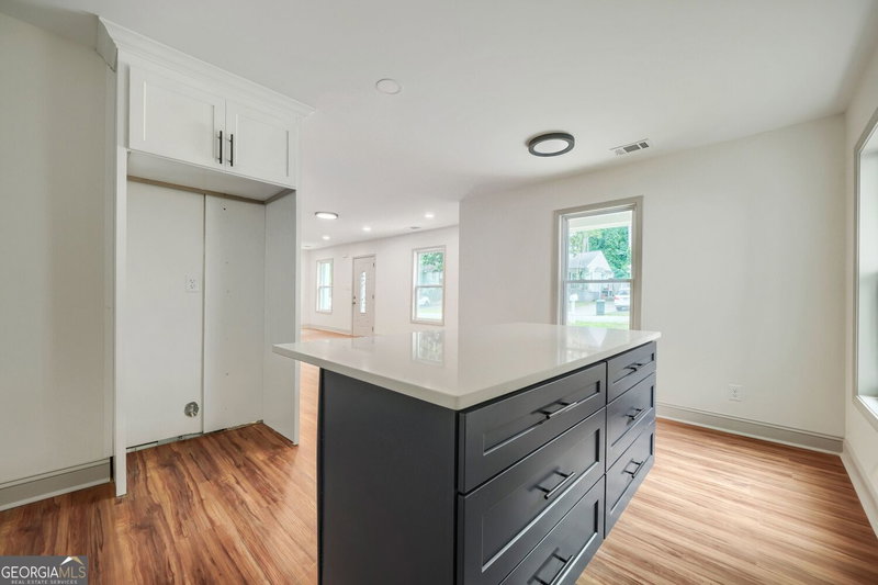 Photo 12 of 447 Birney Street