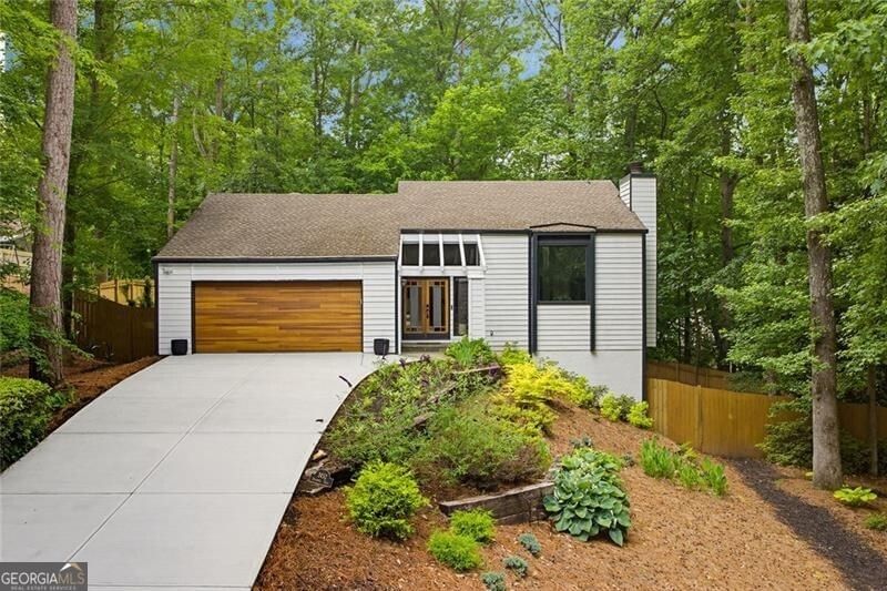 3452 Shawnee Trail SE