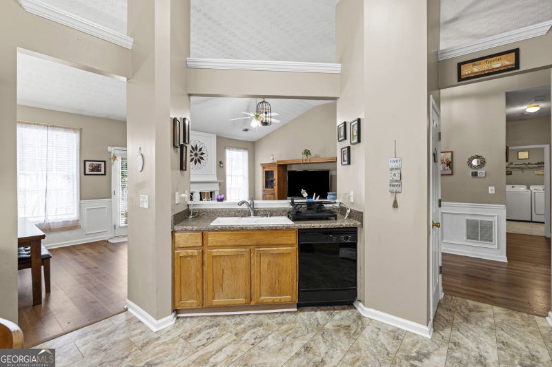 Photo 15 of 2114 Beacon Crest Drive