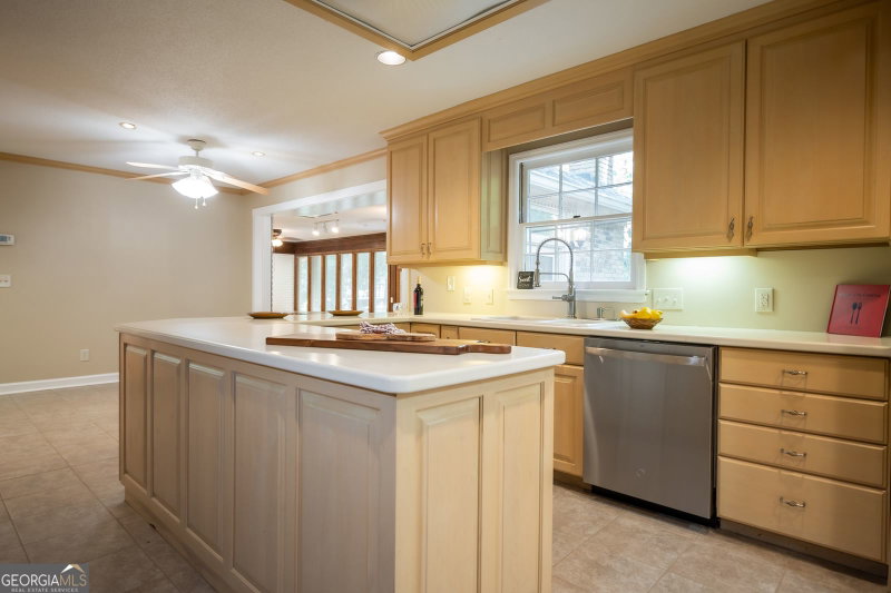 Photo 9 of 139 Lake Forest Drive