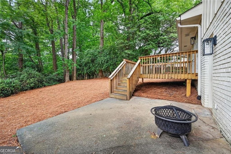 Photo 28 of 2037 Longview Way