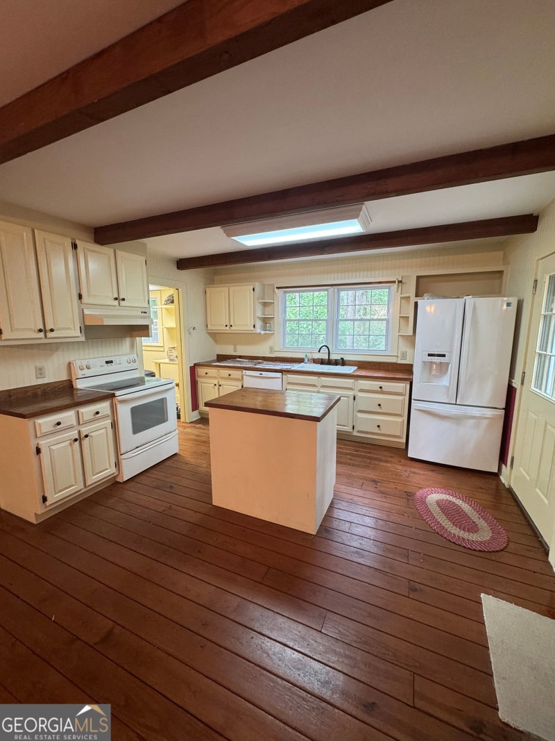 Photo 2 of 200 Meadovista Drive
