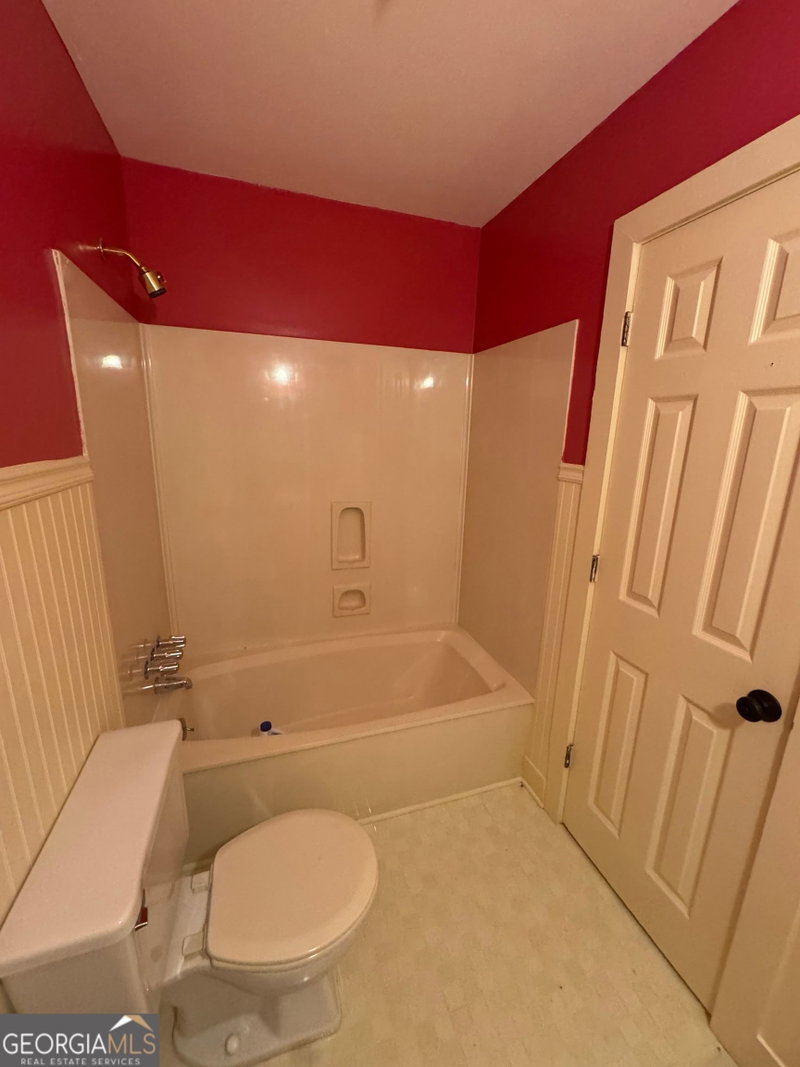 Photo 10 of 200 Meadovista Drive