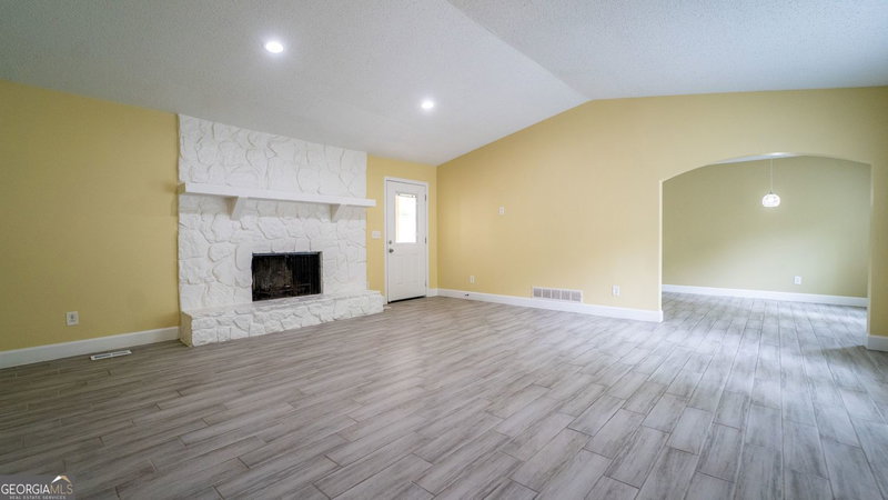 Photo 11 of 6583 Mitchell Lane SW