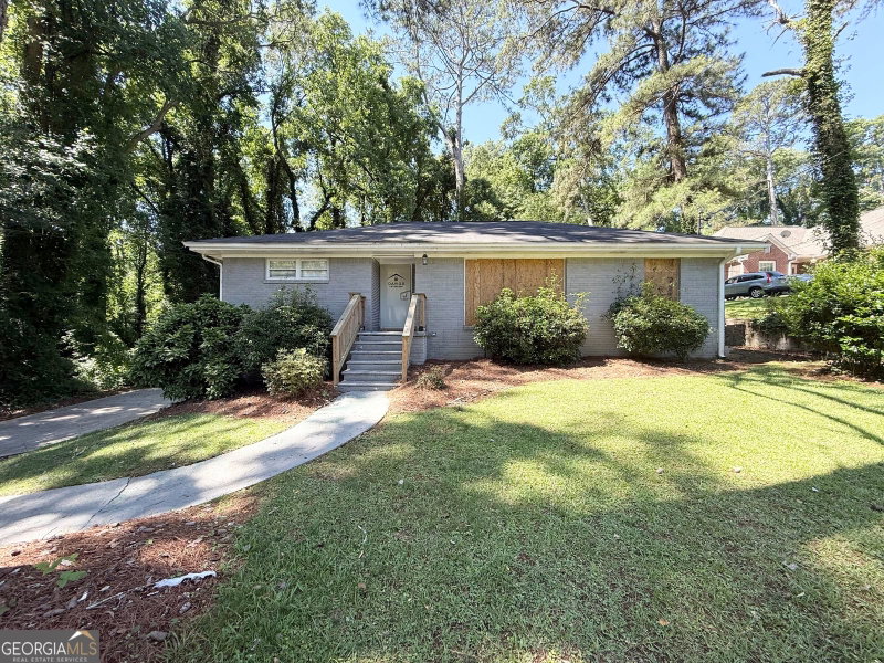 Photo 2 of 2755 Rockcliff Road SE