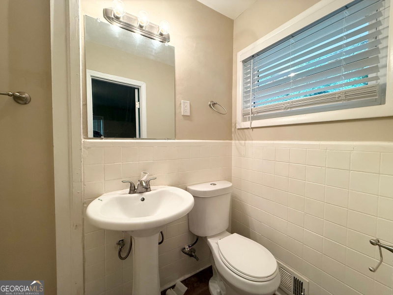 Photo 7 of 2755 Rockcliff Road SE