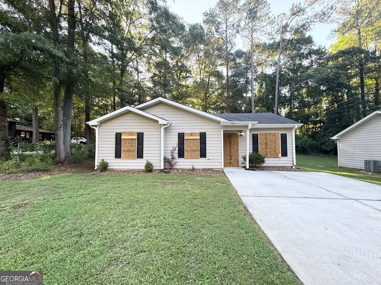 7133 Pineview Drive SW, Covington, GA 30014