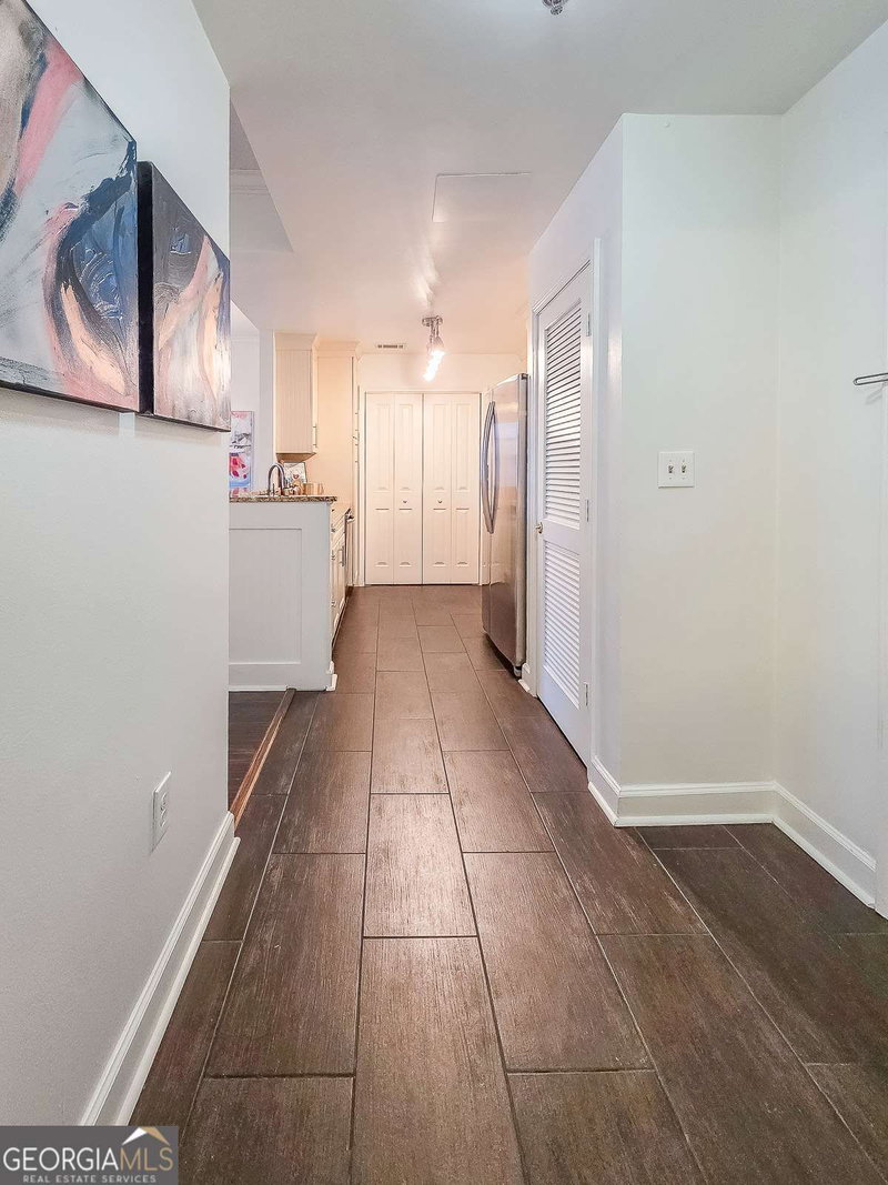 Photo 35 of 1101 Juniper Street NE #211