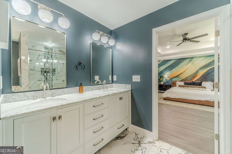 Photo 41 of 2921 Lee Road SW