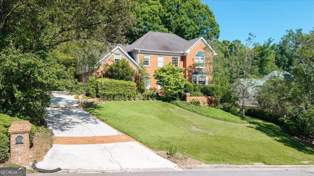 1143 Byrnwyck Road NE, Brookhaven, GA 30319