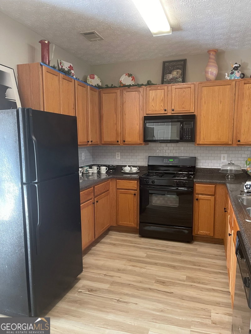 Photo 6 of 4911 Walden Lake Square