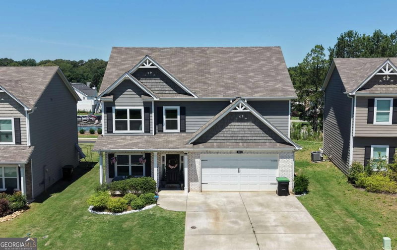 303 Melody Lane NE