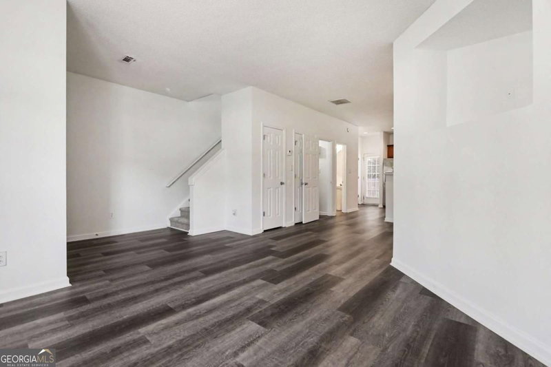 Photo 8 of 5305 Oakley Commons Boulevard