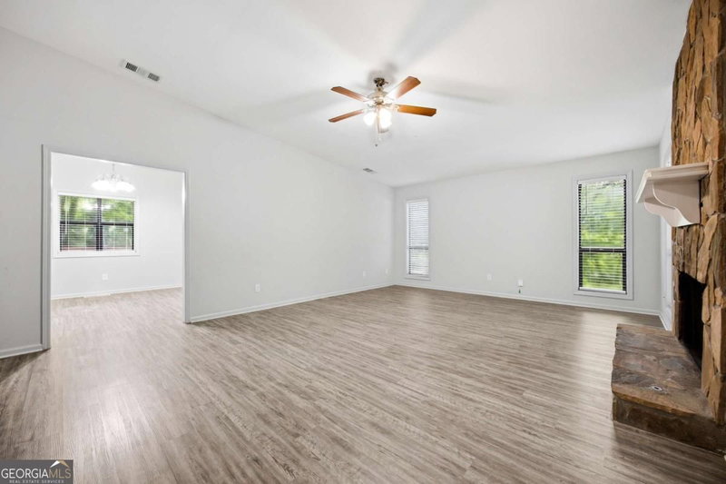 Photo 2 of 490 Summerfield Drive
