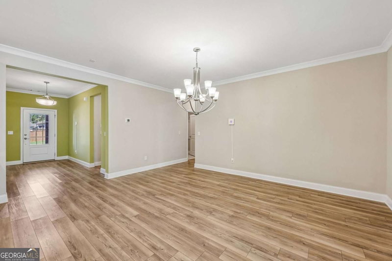 Photo 5 of 2606 Dorset Lane