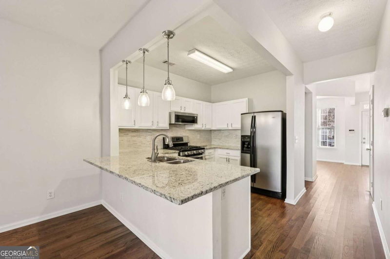 Photo 4 of 1363 Penhurst Drive