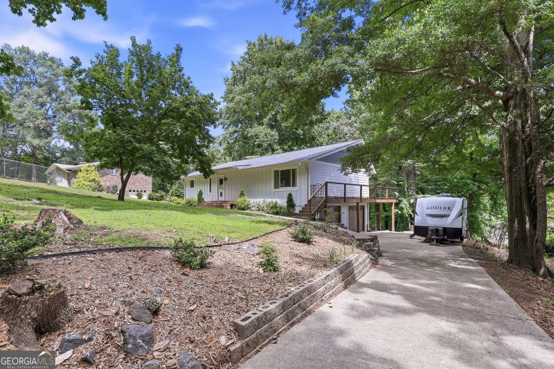 Photo 40 of 3721 Griffin Drive