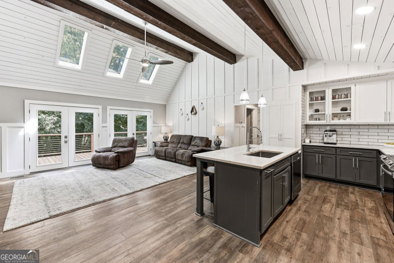 Photo 6 of 3721 Griffin Drive