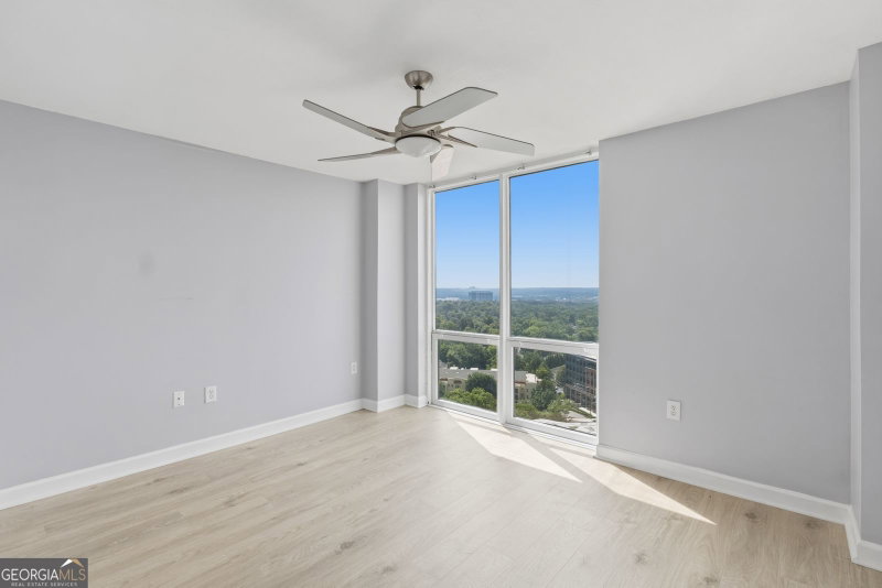 Photo 33 of 2870 Pharr Court South NW #2506
