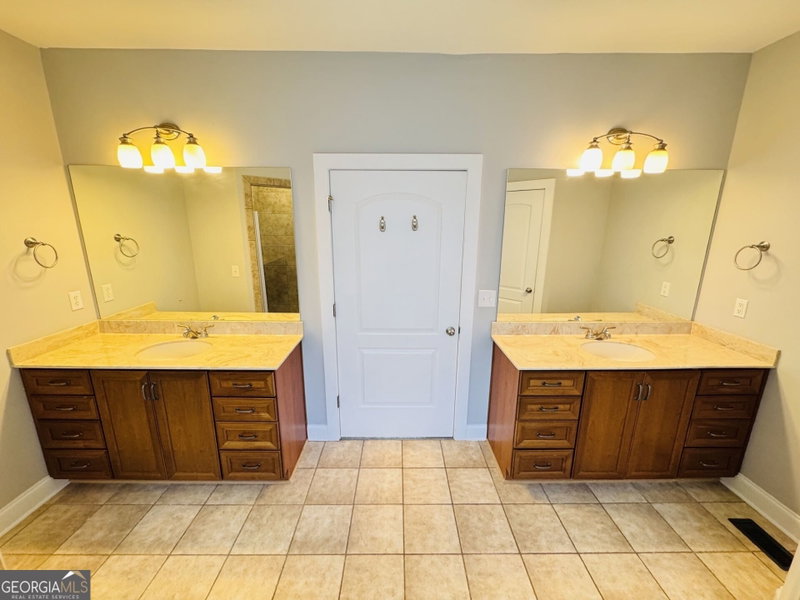 Photo 19 of 1713 Townside Drive