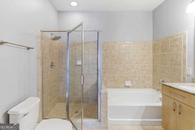 Photo 21 of 711 Cosmopolitan Drive NE #213