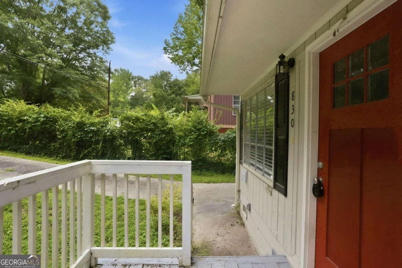 Photo 4 of 830 Mercury Drive NW
