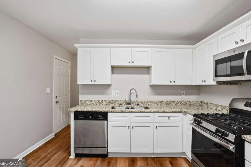 Photo 13 of 830 Mercury Drive NW
