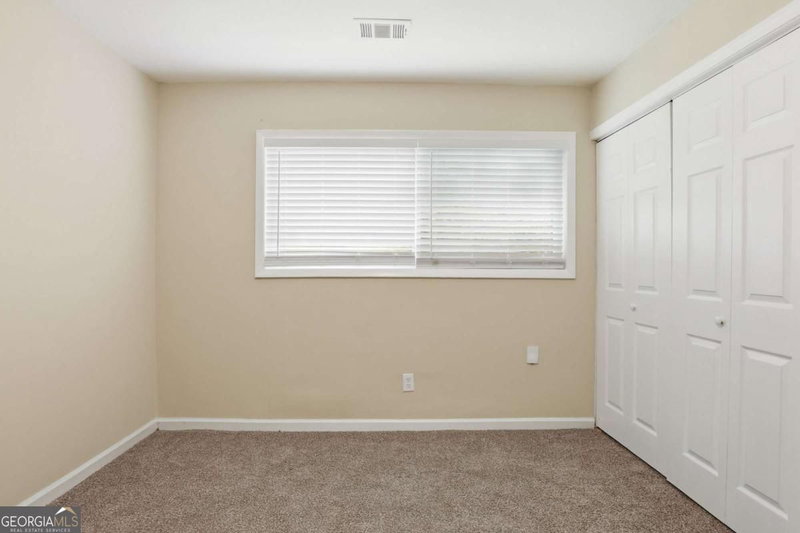 Photo 16 of 310 Flagstone Drive SW