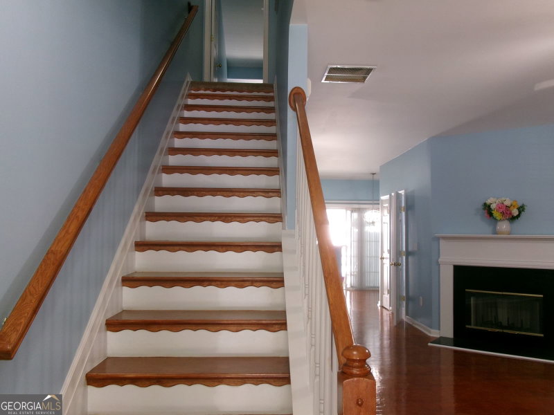Photo 9 of 1620 Cove Creek Circle