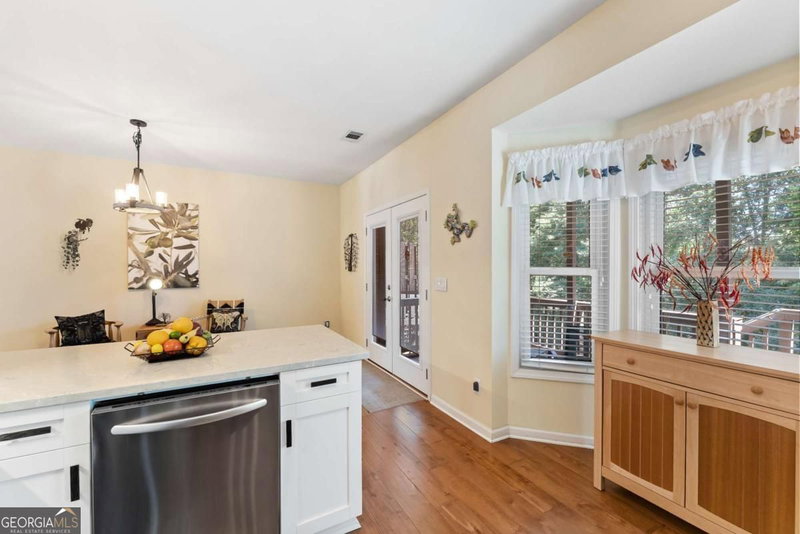 Photo 16 of 2105 Millgate Lane